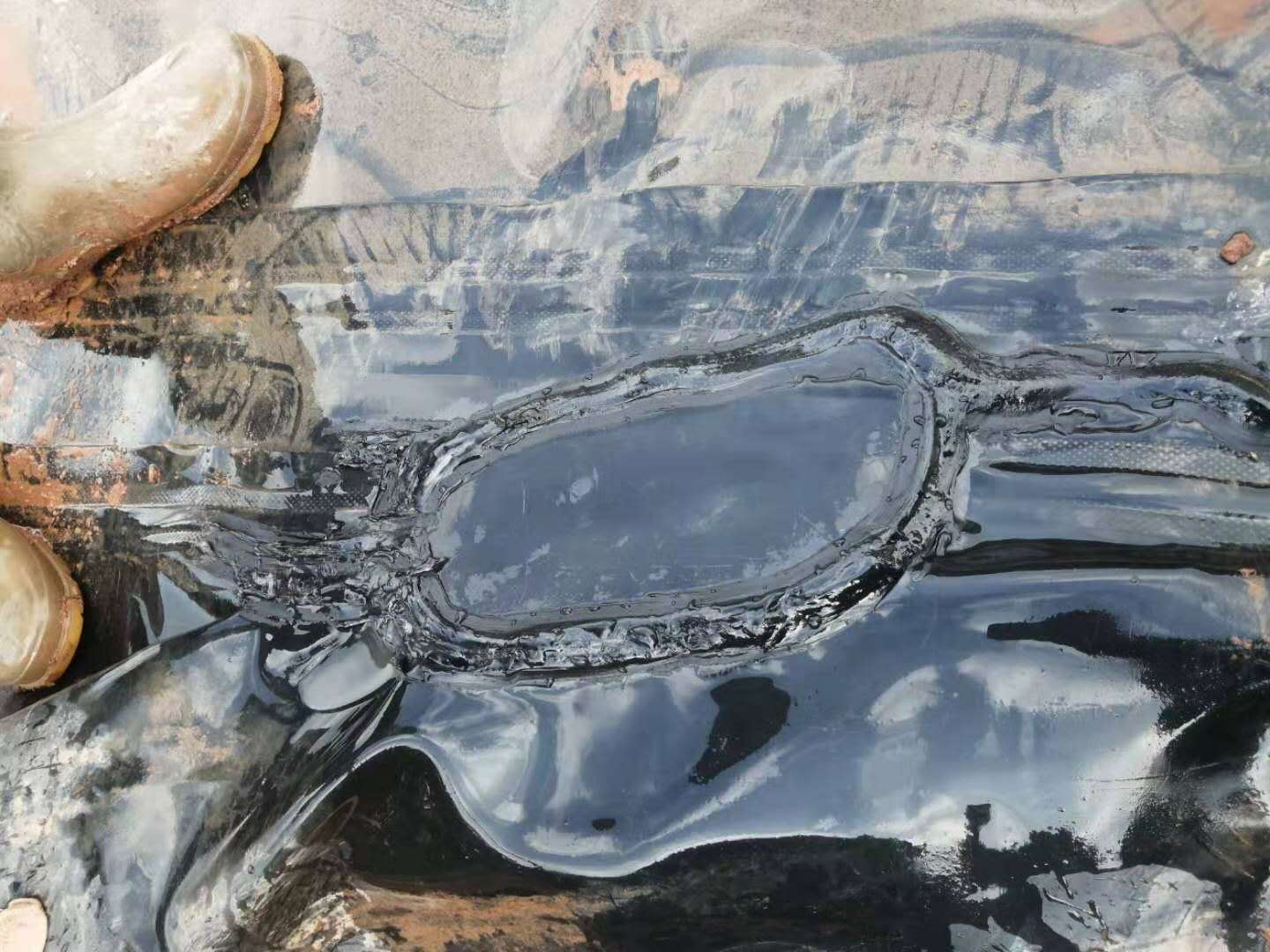 根據施工經驗考慮工程用抗滲羞羞视频免费观看膜收縮量